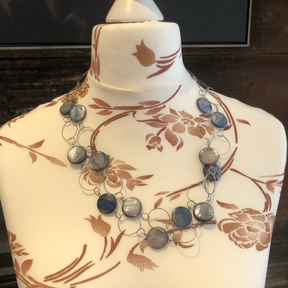 Necklace (accessory) - Picture 2 of 2